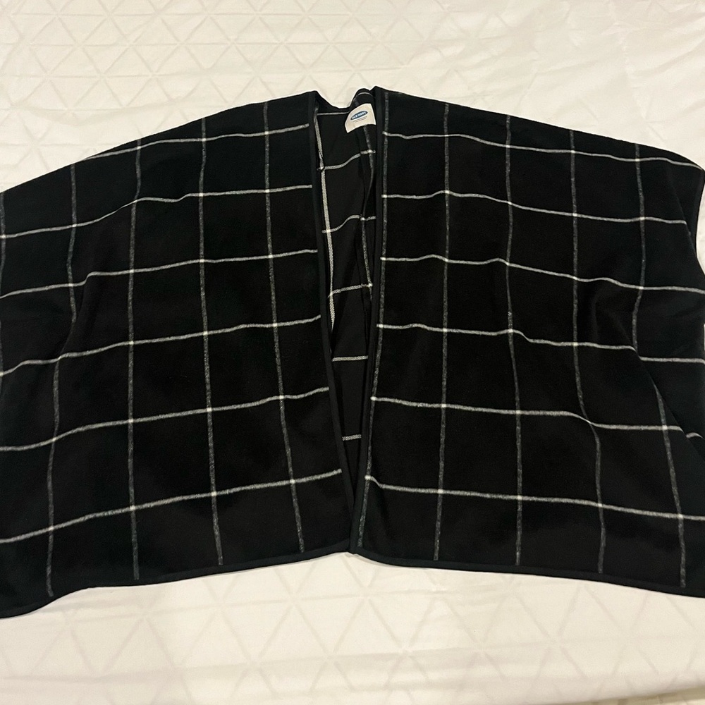 Grid Print Poncho